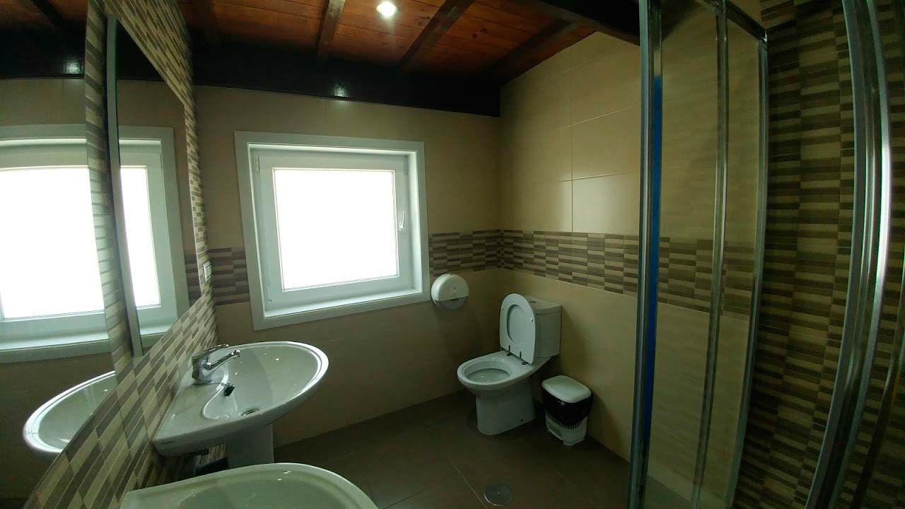 Baño a compartir en nuestras habitaciones